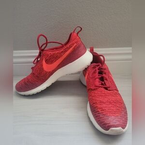 Nike Flyknit Athletic Shoes Size 7 Red